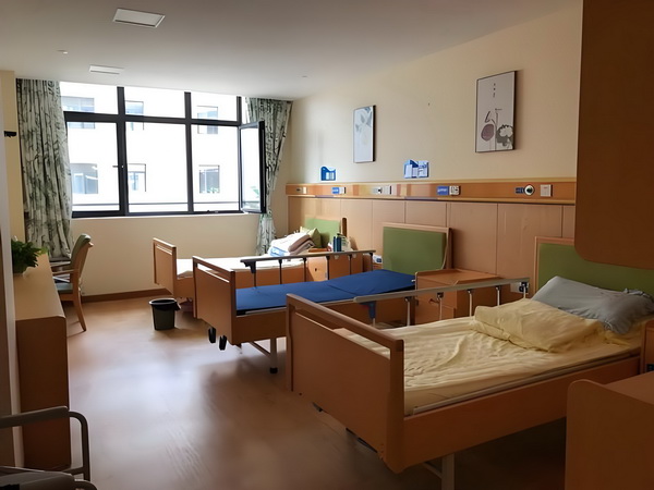 深圳落户研究生_女人老了，走不动了，这2件事最好守口如瓶，这才是真聪明 好守口如瓶越低发展水平